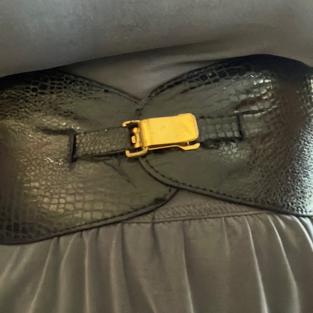 Elastic belts